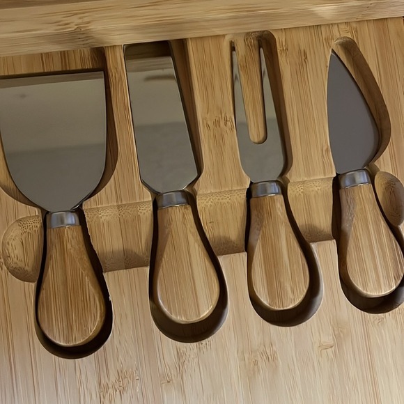 Kunaboo Natural Bamboo Cheese Board Charcuterie Platter Set Bowls & Knives - Picture 13 of 15